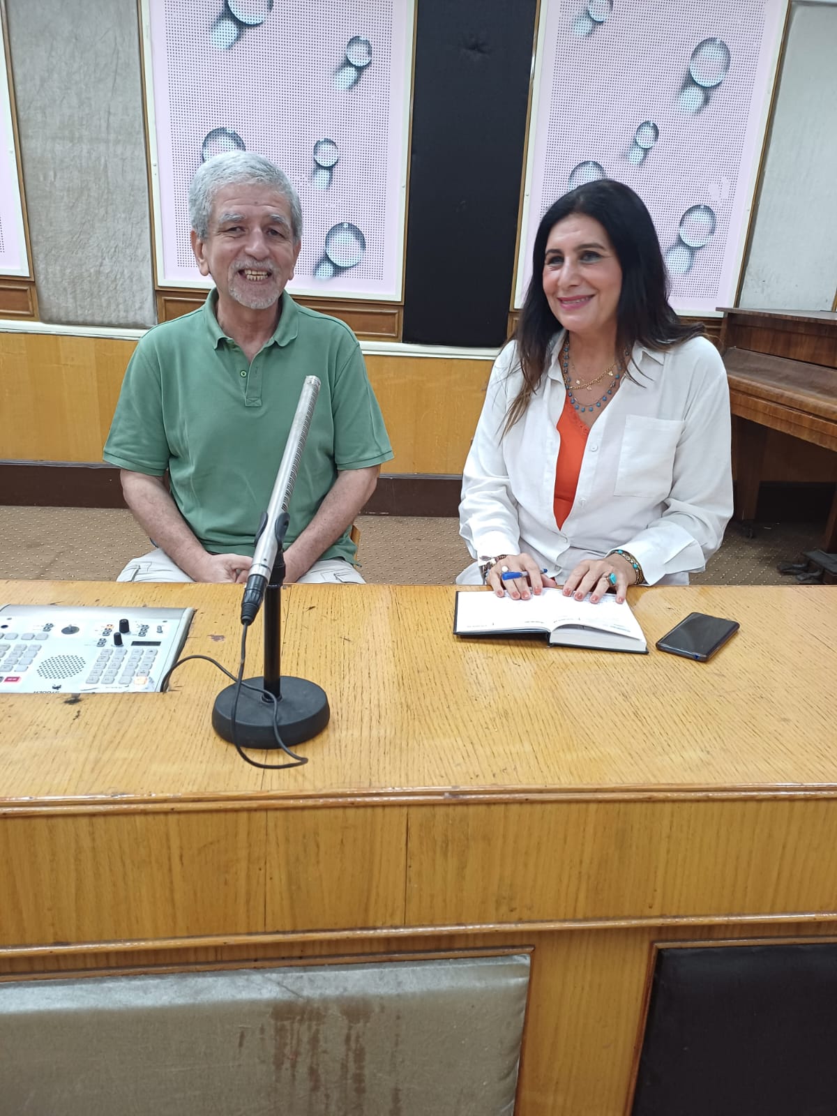 نجل جليل البندارى فى أغانى منسيه على إذاعة القاهره الكبرى الأحد المقبل
