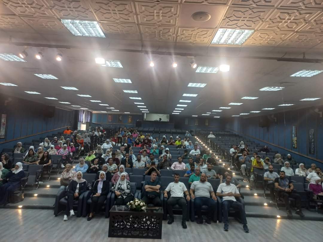 الكايد مندوبًا عن الشوابكة يترأس اجتماعًا لمعلمي ومعلمات التربية الرياضية في تربية لواء الجامعة.