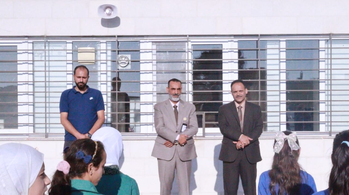 الشقيرات يتابع فعاليات الطابور الصباحي في مدرسة ام عمارة الاساسية في مبناها الجديد