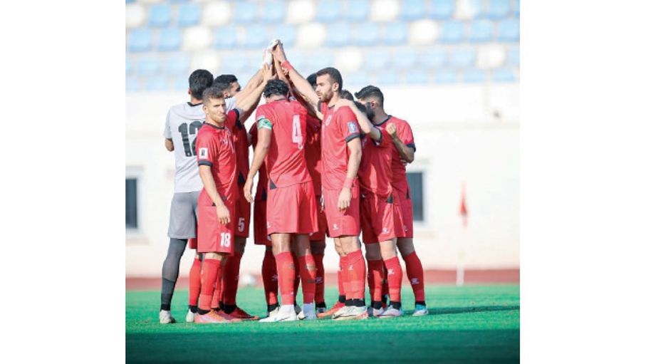 تدريبات مكثفة للمنتخب الوطني لكرة القدم استعدادا للقاء الكويت
