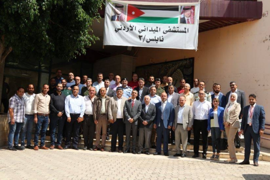 وفد من أهالي مدينة نابلس يزور المستشفى الميداني الأردني نابلس 3