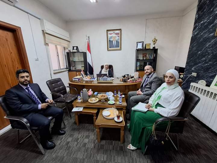 المستشار الثقافي اليمني يستقبل وفد الجامعة الأردنية في مبنى الملحقية الثقافية