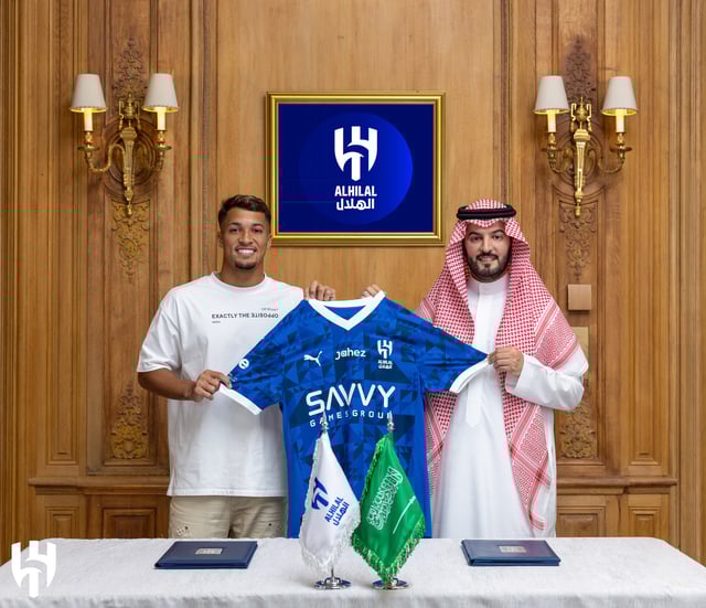 رسميًّا.. البرازيلي ماركوس ليوناردو يوقع مع نادي الهلال السعودي لخمسة أعوام