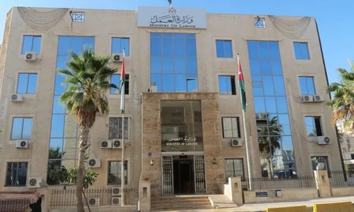 العمل: 2491 شكوى عدم دفع الأجور