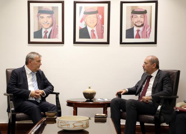 الصفدي: أهمية توفير المجتمع الدولي الدعم السياسي والمادي الذي تحتاجهما الأونروا