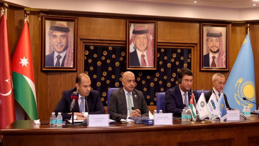 توقيع اتفاقيات ومذكرات تفاهم بين شركات أردنية وكازاخية