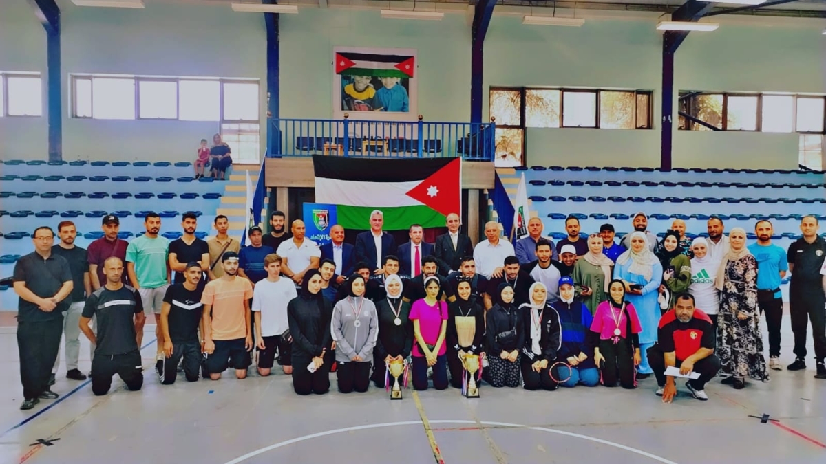 رئيس جامعة البلقاء التطبيقية يرعى ختام بطولة اليوبيل الفضي في العقبه