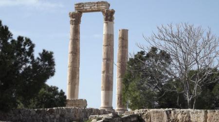 أجواء صيفية معتدلة في الأردن