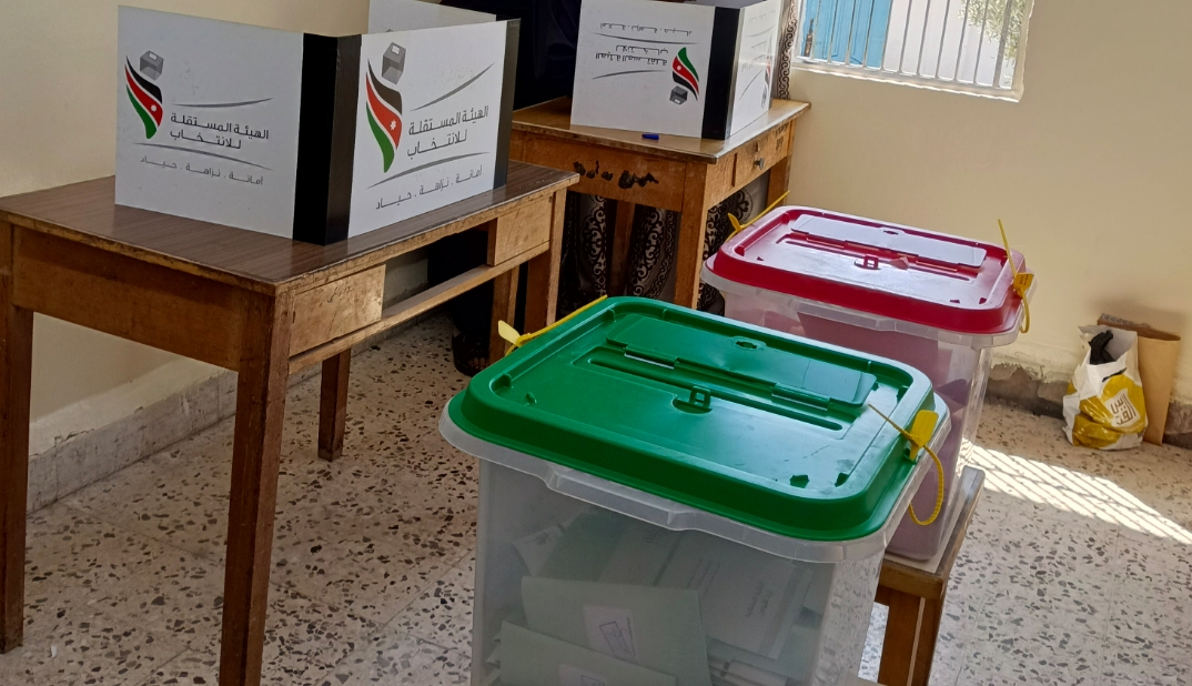 إربد الأولى الأكثر أصواتا والبادية الجنوبية النسبة الكبرى في الانتخابات حتى الـ 12 ظهرا