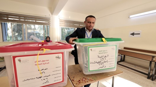 نتائج أولية للدوائر المحلية في 5 محافظات ودائرتي بدو الوسط والشمال ..تحديث مستمر
