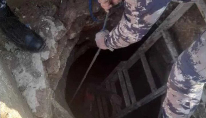 انقاذ شخص سقط في بئر ماء فارغ في جرش