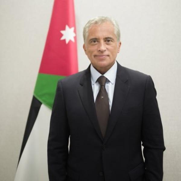 الرئيس الجديد من أصول بلقاوية ووالده لم يعمل في القطاع العام إطلاقا