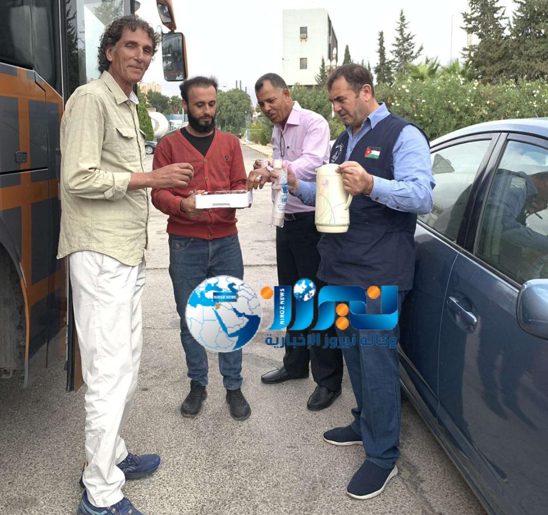 شركتا الحوري وحياة مكة للسياحة والسفر توزعان القهوة والتمور بمناسبة المولد النبوي الشريف
