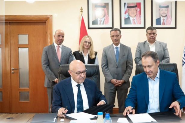 اتفاقية لتطوير الدراسات لإنتاج الأمونيا والهيدروجين الأخضر في الأردن
