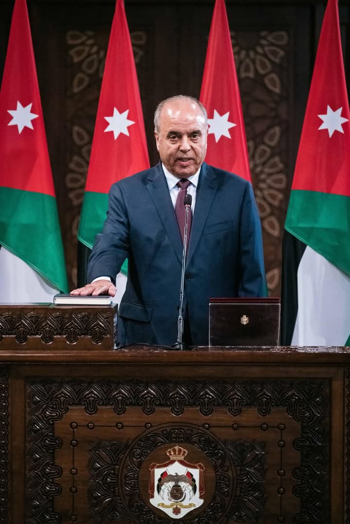 تربية لواء المزار الجنوبي تهنئ د. عزمي محافظة بتجديد الثقة الملكية.