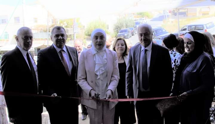 وزيرة التنميه الاجتماعيه تفتح اول سوبر ماركت خيري في المملكة لبنك الطعام الاردني