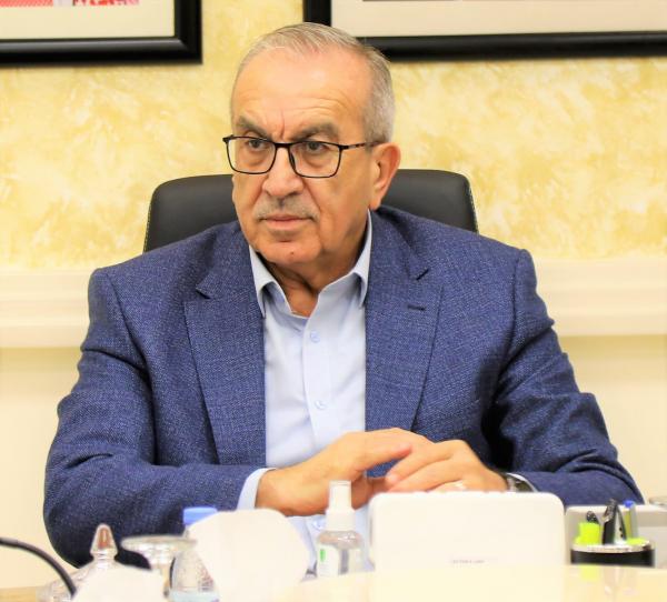 وزير الأشغال يؤكد إطلاق مبادرات إسكانية ضمن برنامج التحديث الاقتصادي