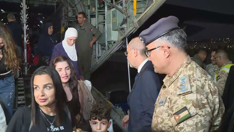 عاجل ...إجلاء 44 مواطنا أردنيا من لبنان