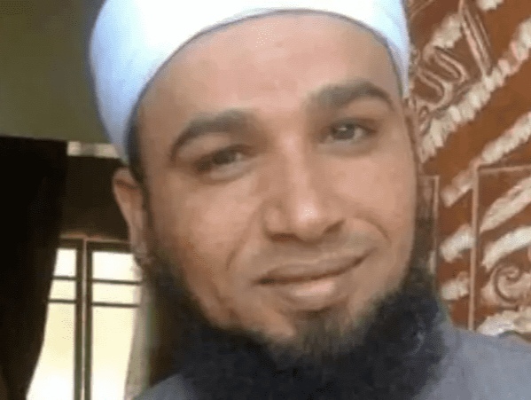إمام يلفظ أنفاسه لحظة الأذان.. وآخر كلماته الحياة قصيرة
