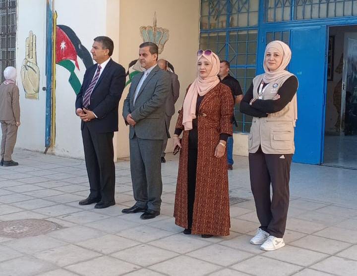 الهاشم والزيود يشاركان فعاليات الطابور الصباحي في مدرسة نافع الشرقي الثانوية المختلطة ومدرسة خريبة السوق