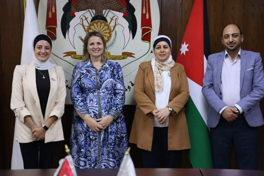 بحث التعاون بين تنمية المهارات والسفارة الإيرلندية