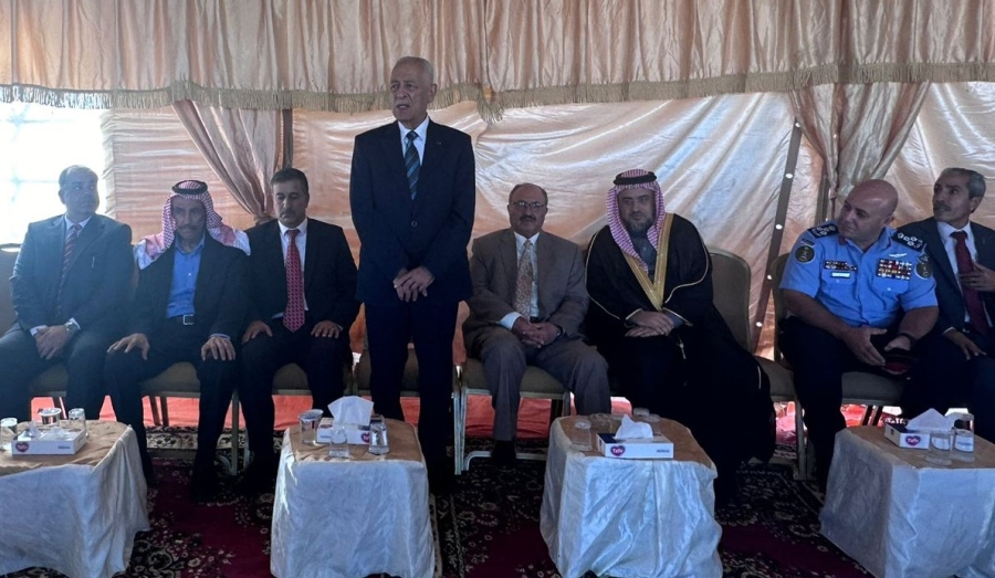 مندوبا عن الملك وولي العهد.. رئيس الديوان يعزي الطراونة والشوابكة