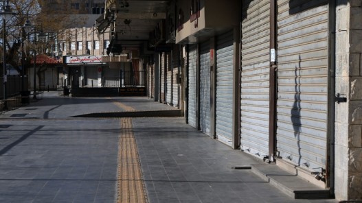 عاجل ...تأجيل موعد البدء بتطبيق إغلاق المحلات التجارية في قطاعات تجارية