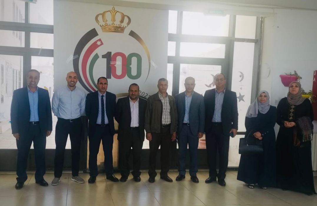 الفتينات يستقبل وفدا وزاريا في مدرسة التربية الخاصة الثانوية للصم