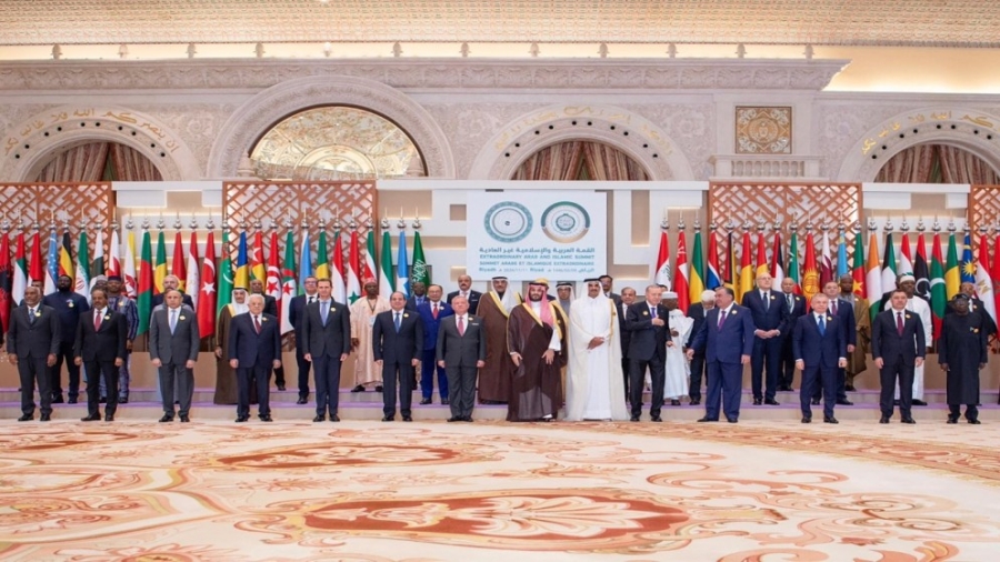 إخفاق دولي ورفض التهجير .. بيان قمة الرياض يطالب بحظر تصدير الأسلحة للاحتلال