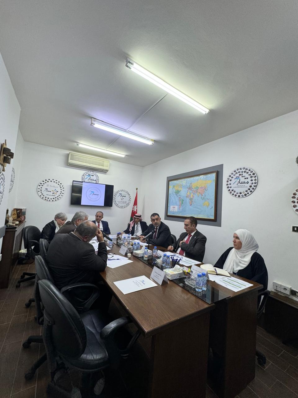 بحضور عدد من الأحزاب، ملتقى حوار يعقد ندوة بعنوان تقييم نتائج الإنتخابات النيابية