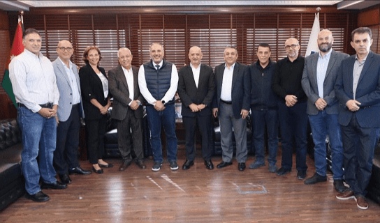 تجارة عمان و (انتاج) تبحثان قضايا تهم قطاع الاتصالات وتكنولوجيا المعلومات