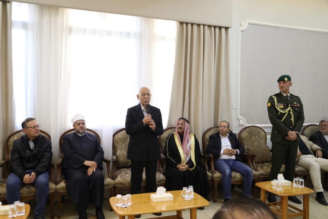 مندوبا عن الملك وولي العهد.. العيسوي يعزي عشيرة النعيمات...صور