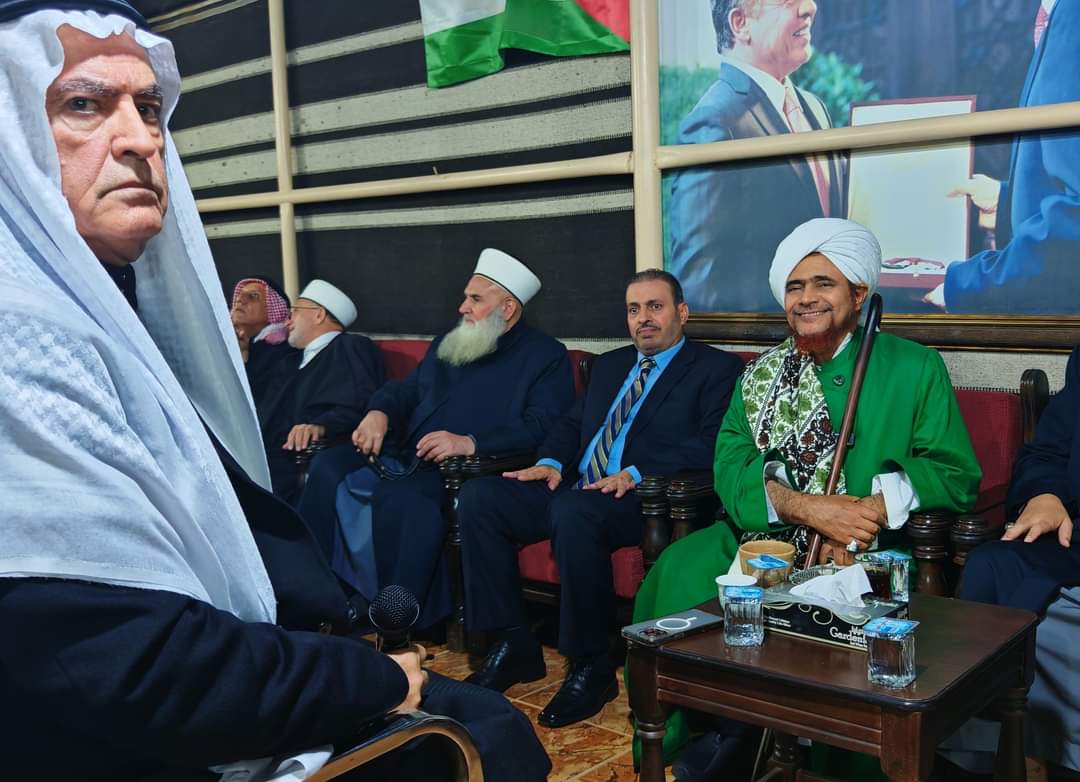 الصرايرة يجمع علماء وشيوخ دين  في دارته بالكرك