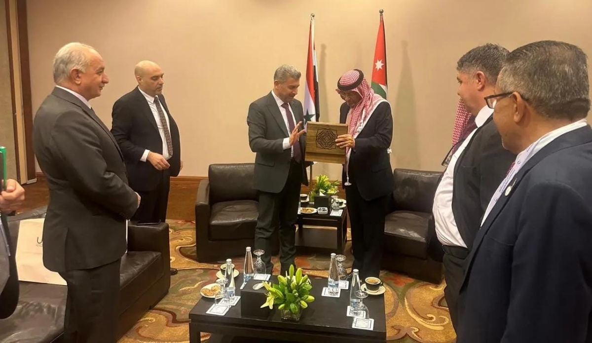وزير المياه والري يلتقى وزير الموارد المائية السوري ضمن فعاليات المجلس الوزاري العربي للمياه
