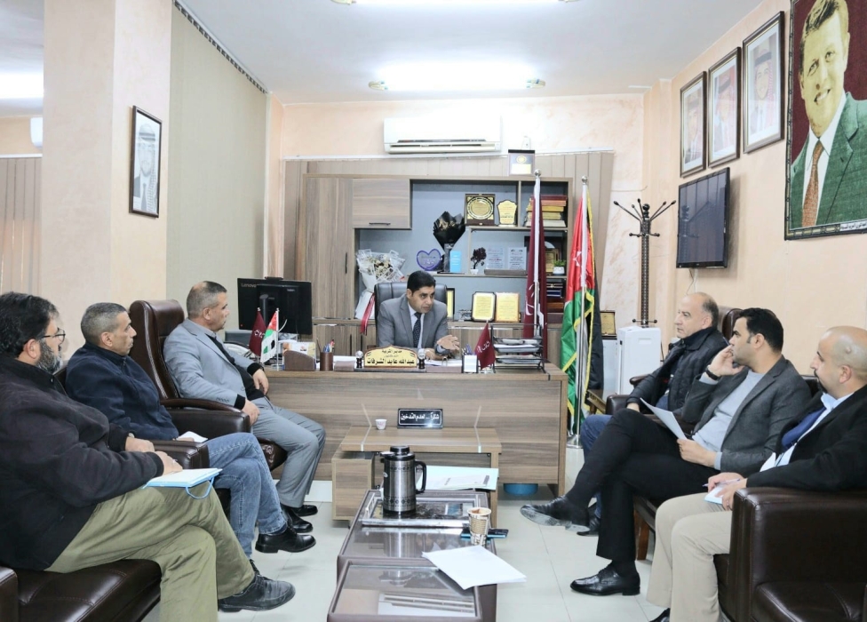 الشرفات يترأس اجتماعا للجنة امتحانات الثانوية العامة في تربية البادية الشمالية الغربية