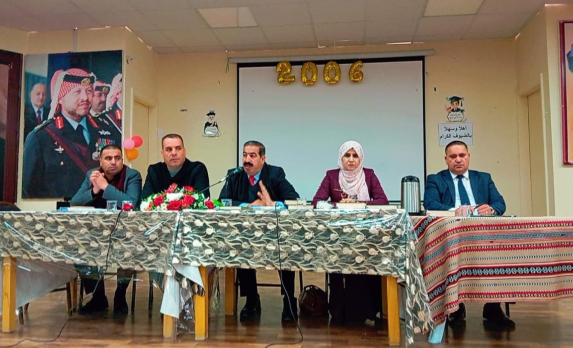  تربية المزار تجتمع بلجان المراقبة في الثانوية العامة 