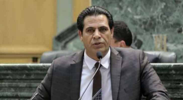 النائب الزبن يتعهد باعداد مسودة عفو عام يشمل تبييض كافة السجون