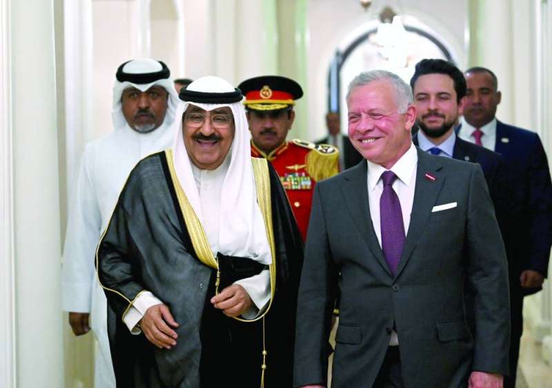 الفايز ينقل تحيات جلالة الملك إلى سمو الشيخ مشعل الأحمد الجابر الصباح