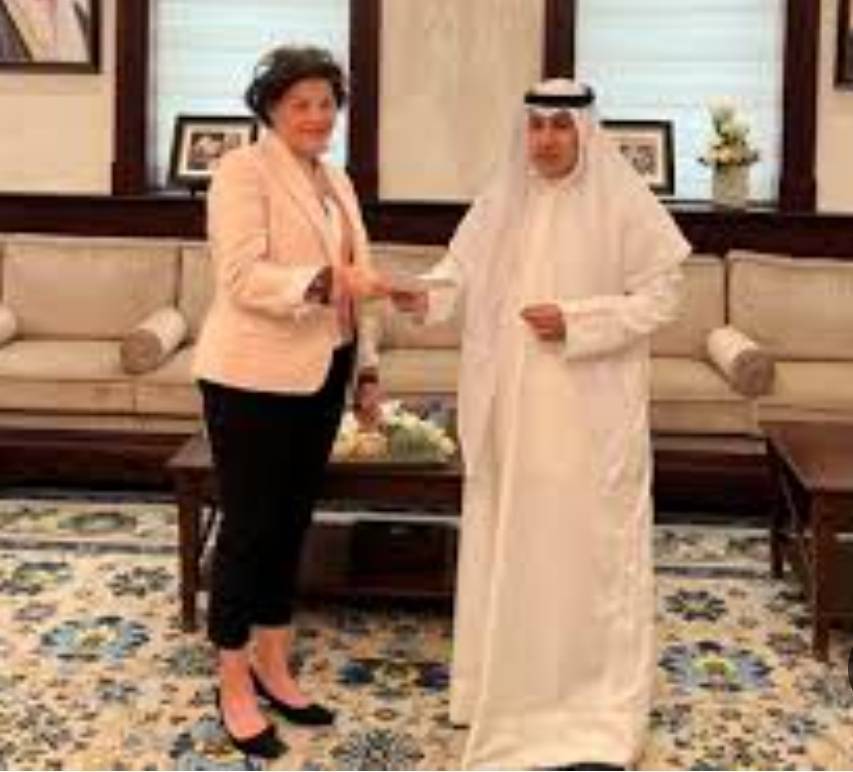 السفير الكويتي بالأردن يسلم الأونروا دعما ماليا