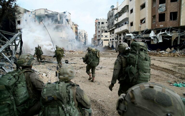 المقاومة الفلسطينية تفجر مبنى على قوات للاحتلال بغزة