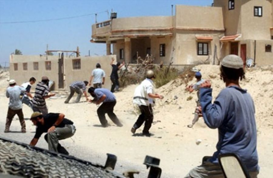 مستوطنون يهاجمون قريتي قصرة وبورين بنابلس واعتقال 19 فلسطينيا بالضفة والقدس
