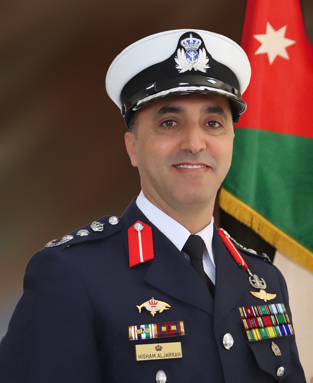 الإرادة الملكية السامية تمنح العقيد الركن هشام الجراح بحمل وسام الاستحقاق