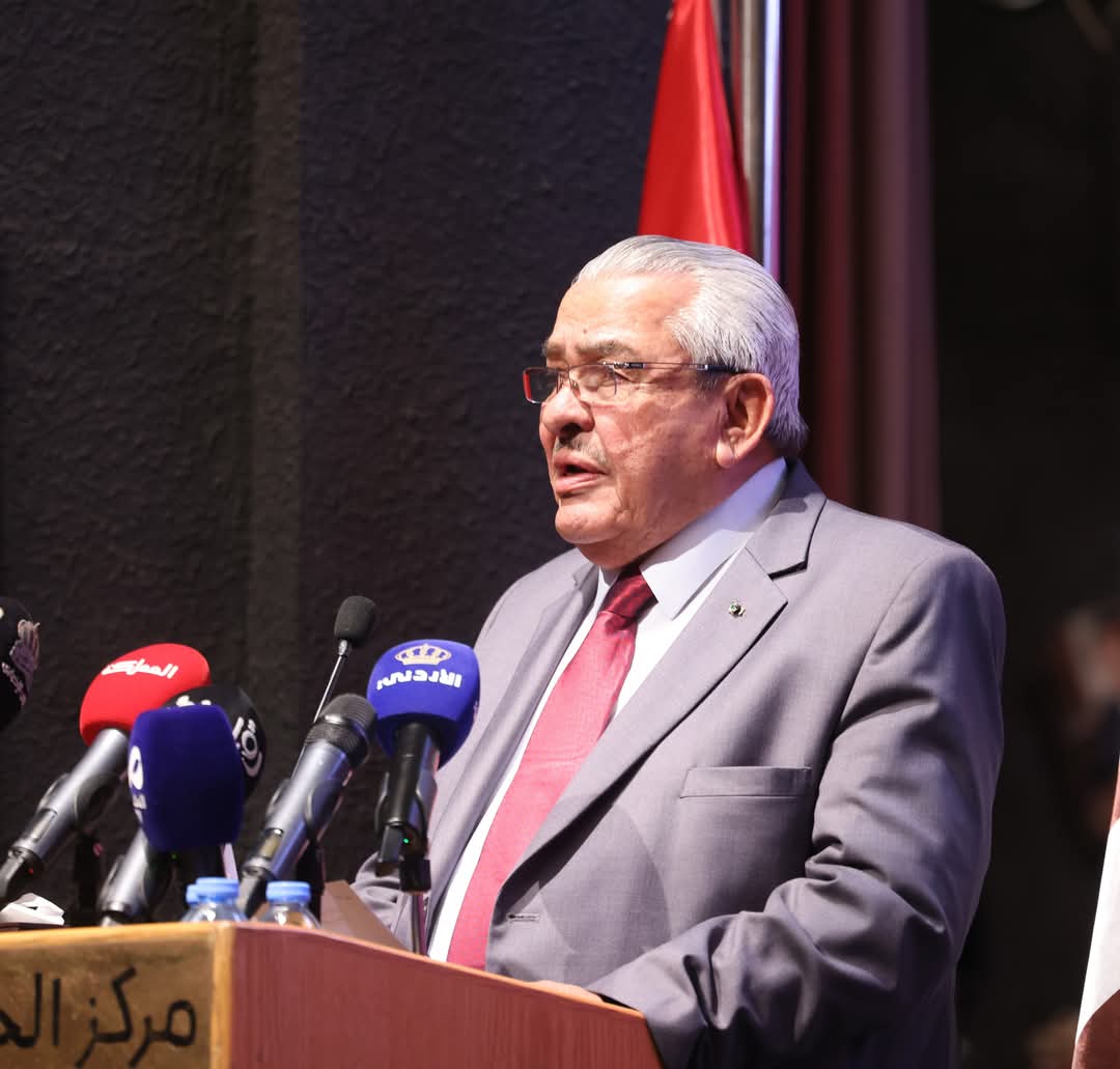 عبد الرؤوف الروابدة: مسيرة حافلة في خدمة الأردن من الصيدلة إلى رئاسة الوزراء