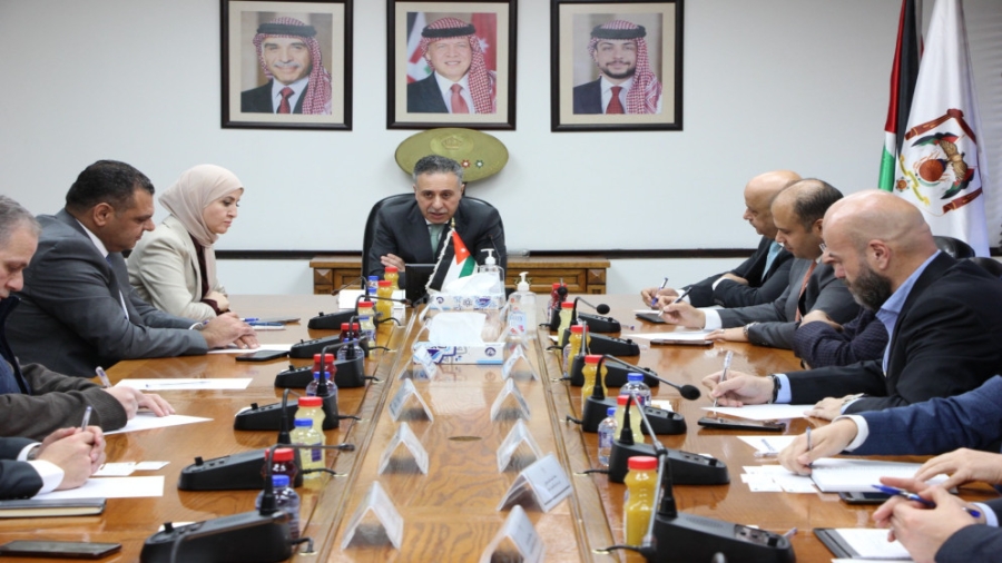 القضاة يوجه بتشكيل لجنة تنفيذية يرأسها الحاج توفيق لتنظيم مهرجان عمان للتسوق 2025
