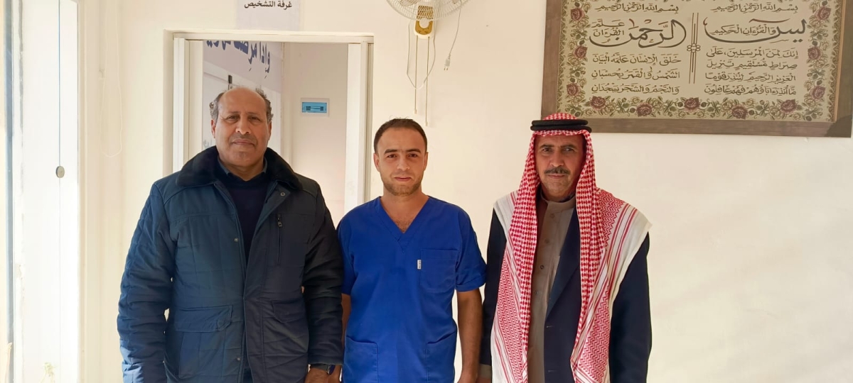 د. أحمد أبو جودة: قصة نجاح طبيب من الدراسة إلى تأسيس عيادة متكاملة