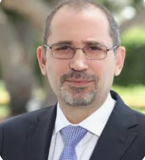 الصفدي يهنئ نظيره الأميركي ويتطلع إلى تعزيز الشراكة بين البلدين