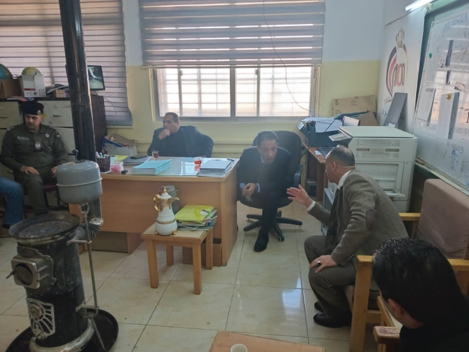 العبادي والزبن يزوران مدرسة حوض محارب الثانوية