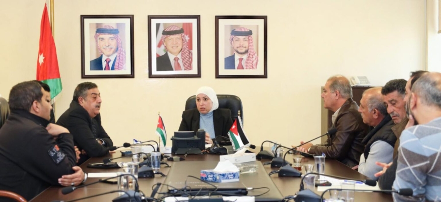 التهتموني تبحث مطالب العاملين على خط عمان الشام