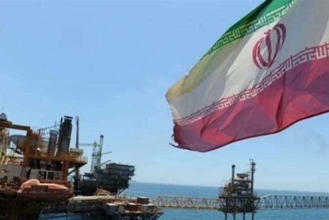 حادث في خزانات نفط تضم 18 ألف طن في طهران