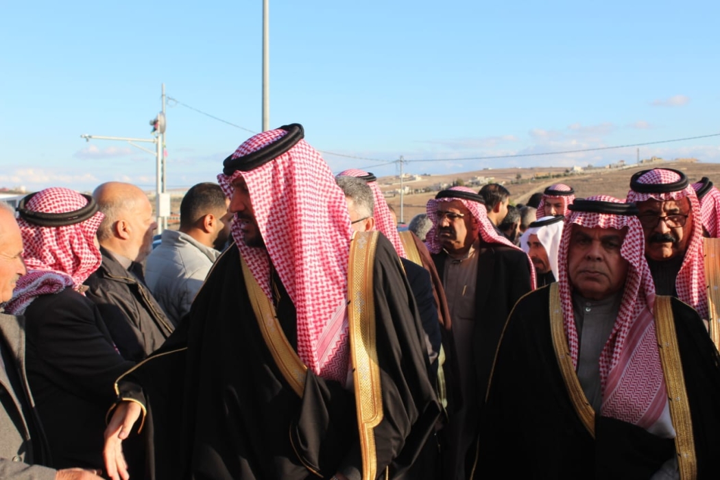 الطفيلة تستقبل  جاهة عشائرية كبيرة بسبب مقتل الشاب أحمد العوران برئاسة الشيخ عبد الكريم الحويان...صور وفيديو